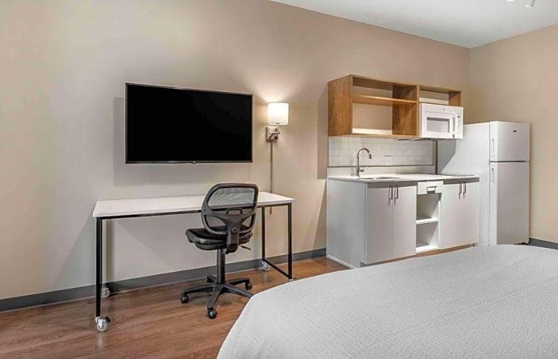 Extended Stay America Premier Suites Tampa Fairgro image