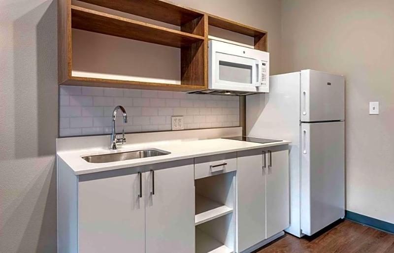 Extended Stay America Premier Suites Tampa Fairgro image