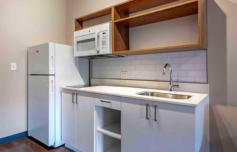 Extended Stay America Premier Suites Tampa Fairgro image