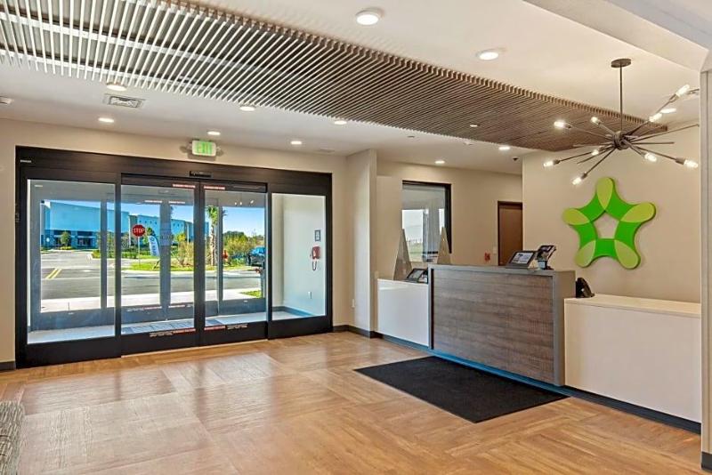 Extended Stay America Premier Suites Tampa Fairgro image