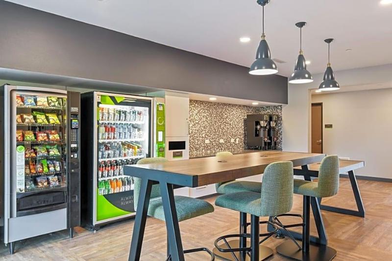 Extended Stay America Premier Suites Tampa Fairgro image