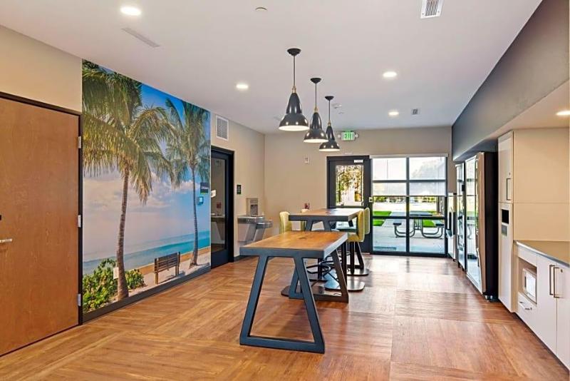 Extended Stay America Premier Suites Tampa Fairgro image
