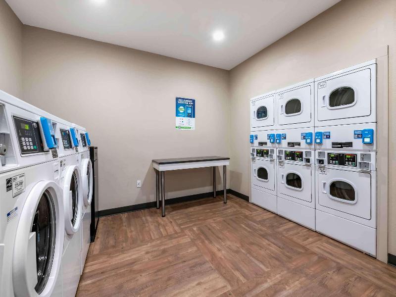 Extended Stay America Premier Suites Tampa Fairgro image
