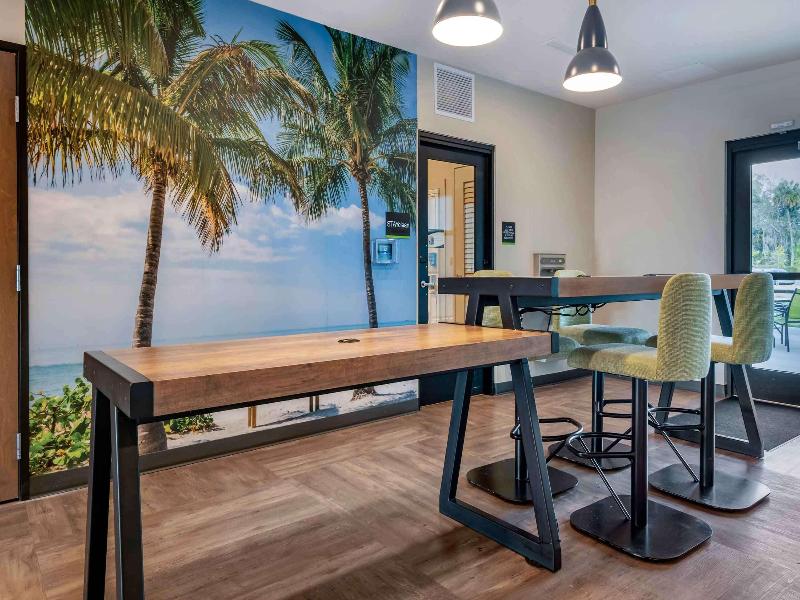 Extended Stay America Premier Suites Tampa Fairgro image