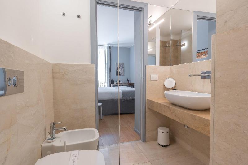 Archã¨ Design Rooms And Suites image