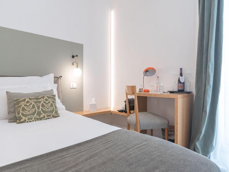 Archã¨ Design Rooms And Suites image