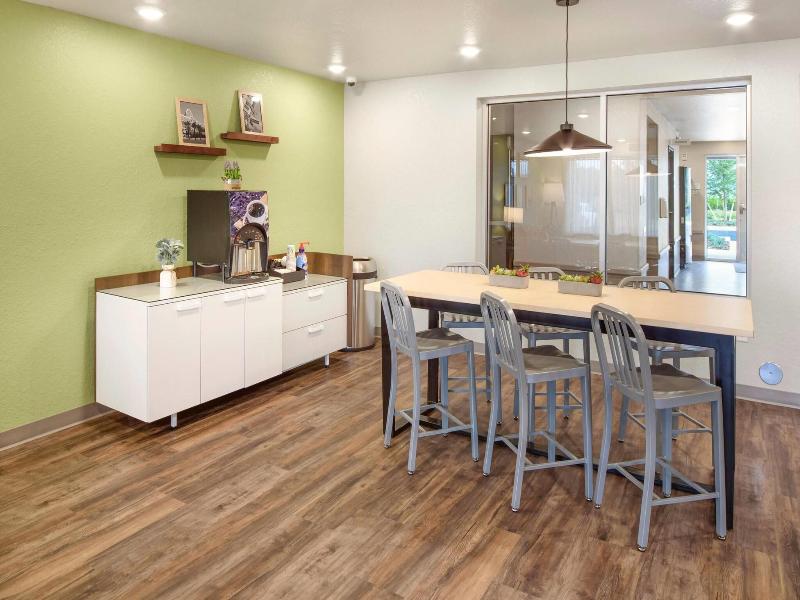 Woodspring Suites Orlando I-4 & Convention Center image