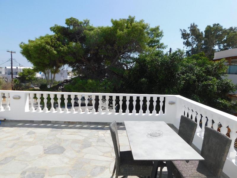 Perissa Art Villa - Kitchen & Washing Machine gallery photo 14