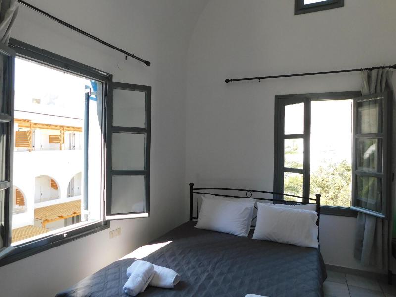 Perissa Art Villa - Kitchen & Washing Machine gallery photo 19