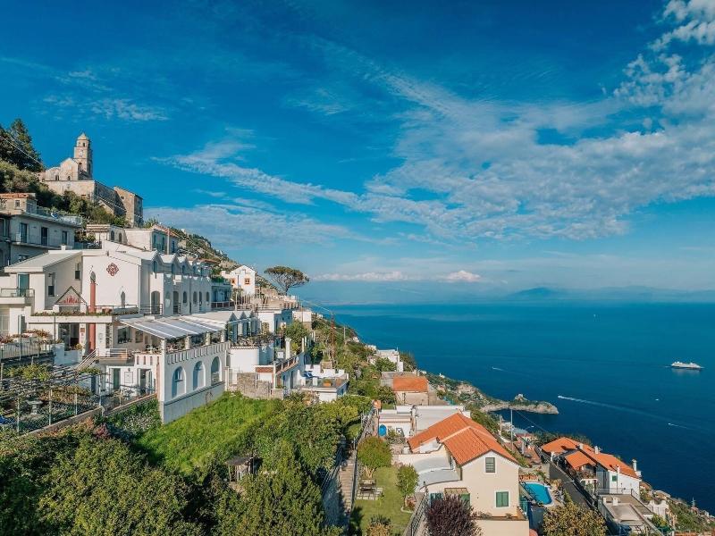 Albergo Dipinto Bacco Furore image