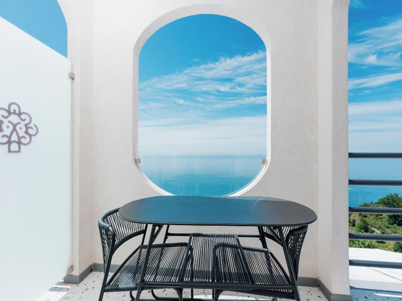 Albergo Dipinto Bacco Furore image