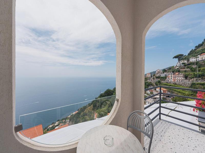 Albergo Dipinto Bacco Furore image