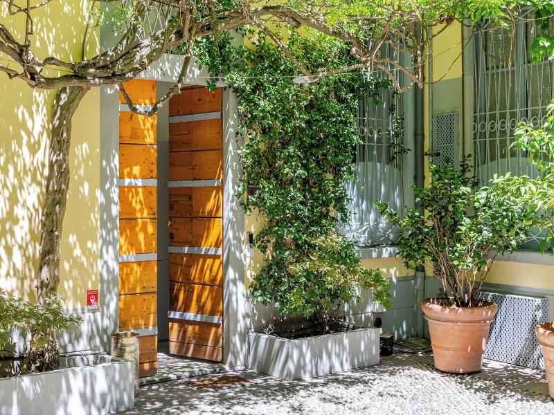 Duomo Smart Suites image