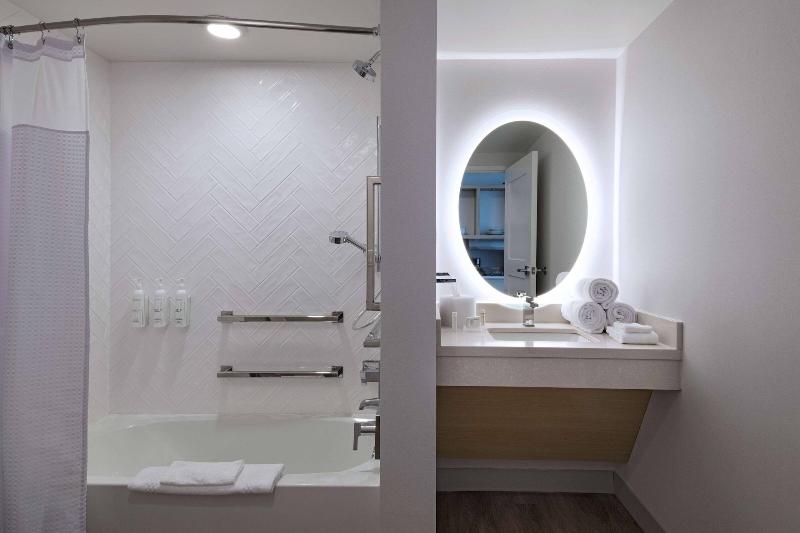 Towneplace Suites By Marriott Brentwood image