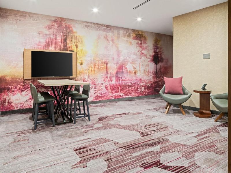 Courtyard By Marriott Houston Northeast image