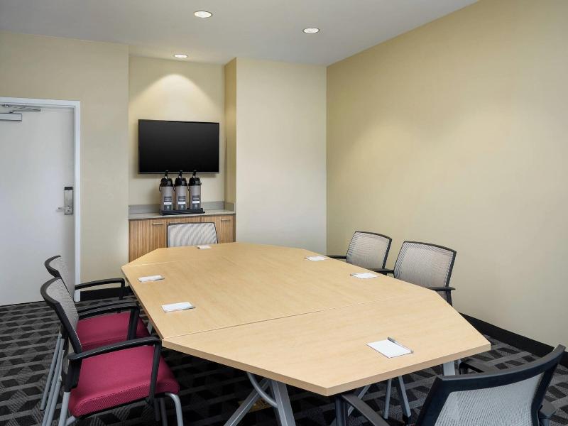 Towneplace Suites By Marriott Leesburg image
