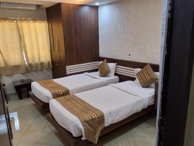 Hotel Accord image