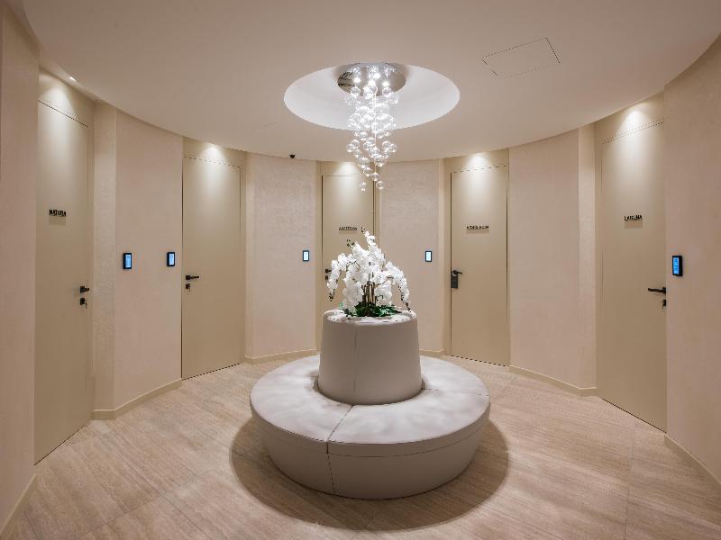 Boutique Hotel Stresa image