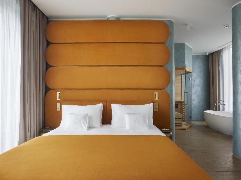 Boutique Hotel Stresa image