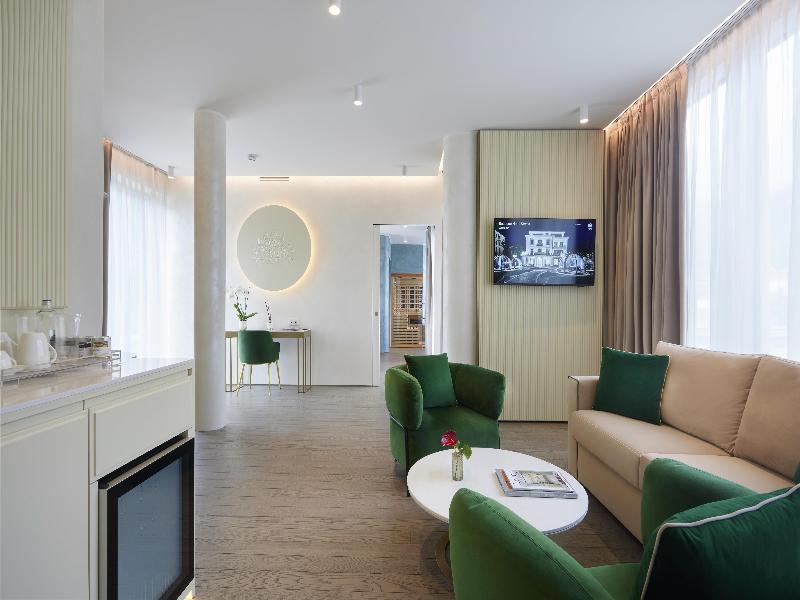 Boutique Hotel Stresa image