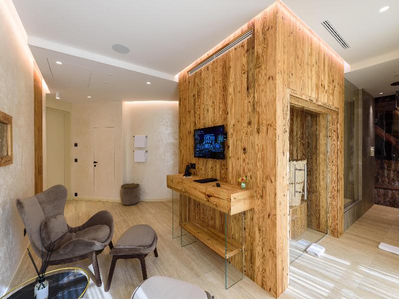 Boutique Hotel Stresa image