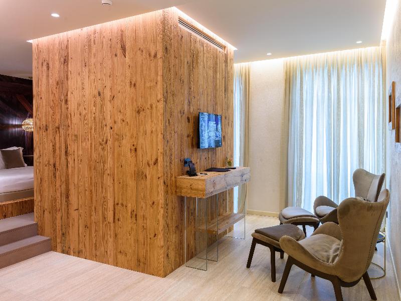 Boutique Hotel Stresa image