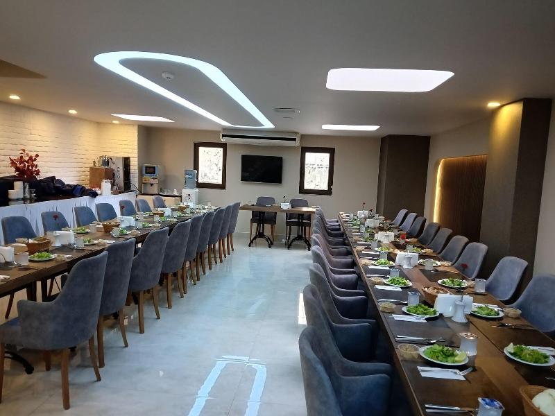 Gurtas Hotel image