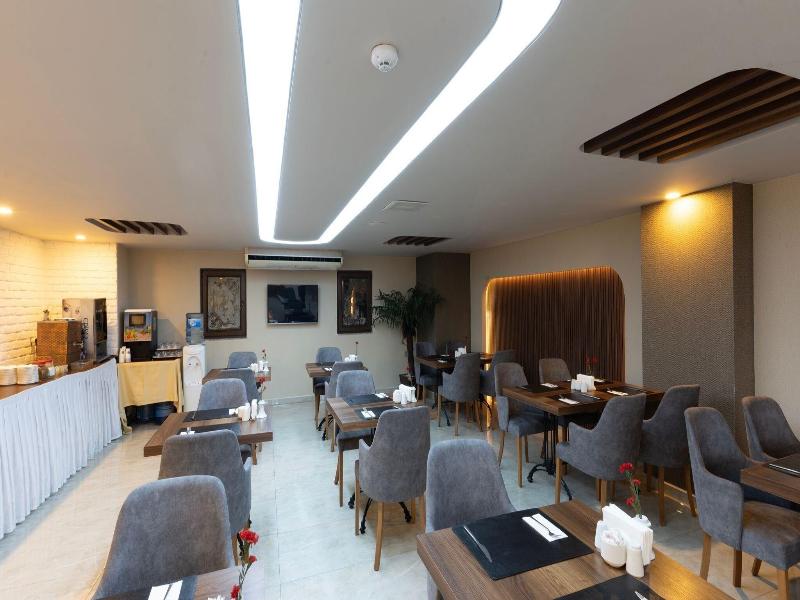 Gurtas Hotel image