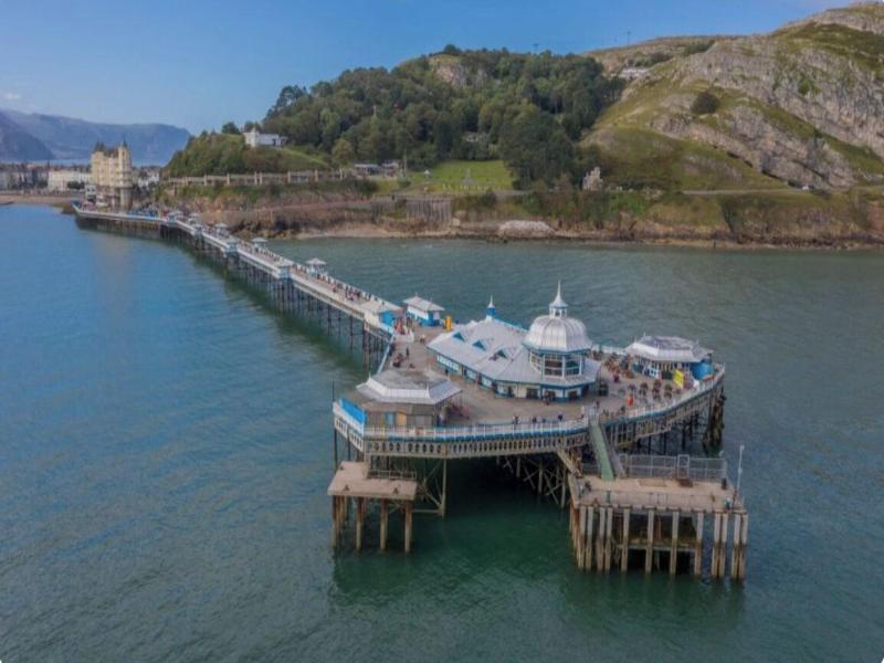 Esplanade Hotel Llandudno image