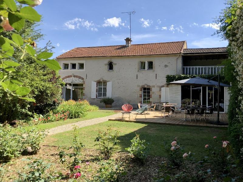 Le Clos De La Court D Aron image