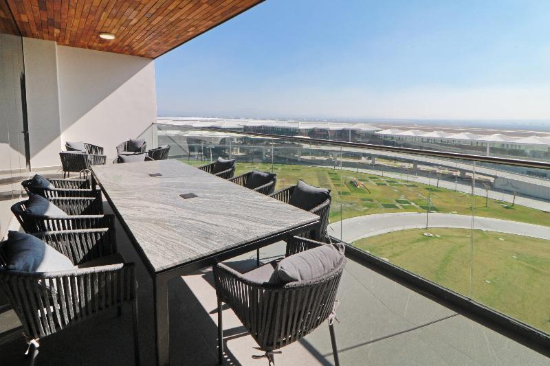 Holiday Inn Hotel And Suites Mexico Felipe Angeles image