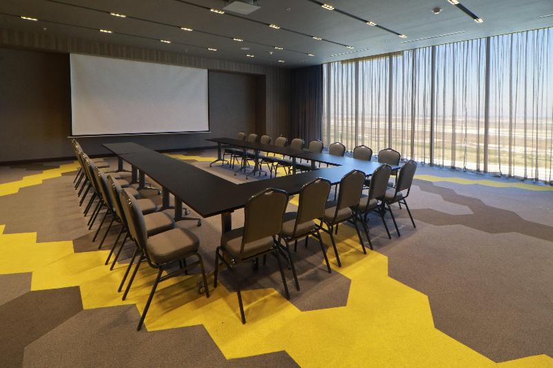 Holiday Inn Hotel And Suites Mexico Felipe Angeles image