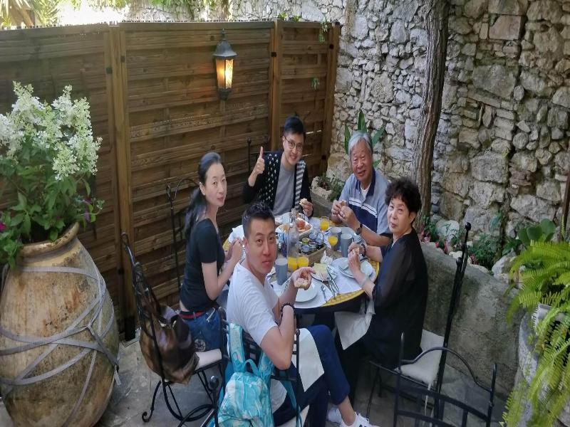 Maison Carles Bnb image
