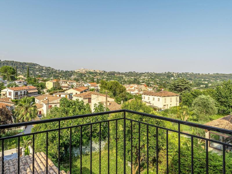 Maison Carles Bnb image