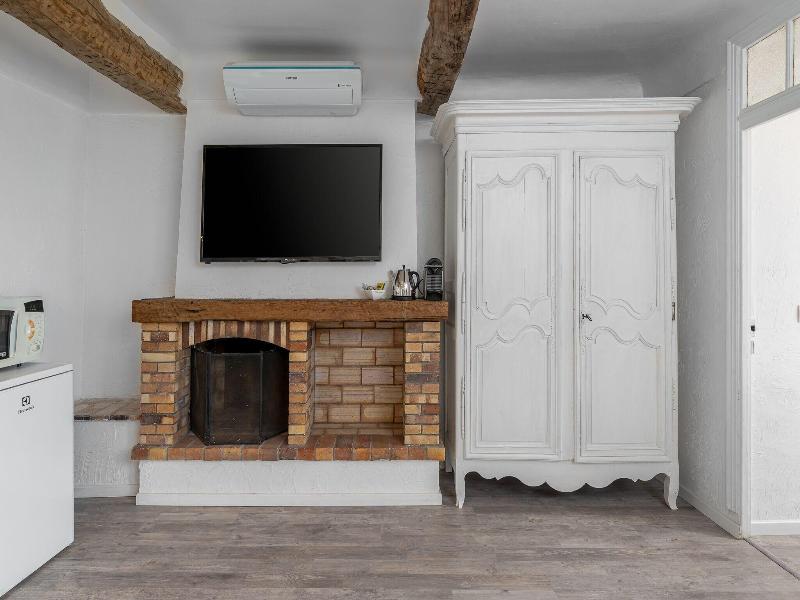 Maison Carles Bnb image