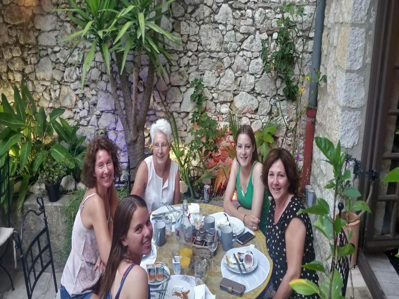 Maison Carles Bnb image