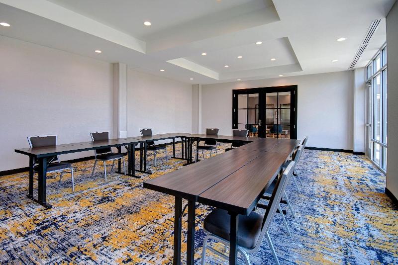 Towneplace Suites By Marriott Cincinnati Airport S image