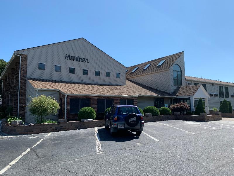 The Mariner Resort Cape Cod By The Red Collection image