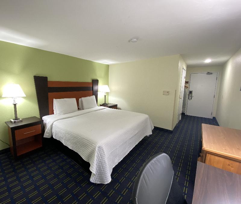 The Mariner Resort Cape Cod By The Red Collection image
