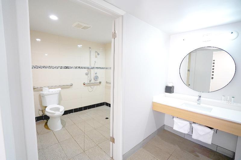 The Live Hotel image