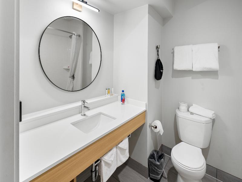 The Live Hotel image