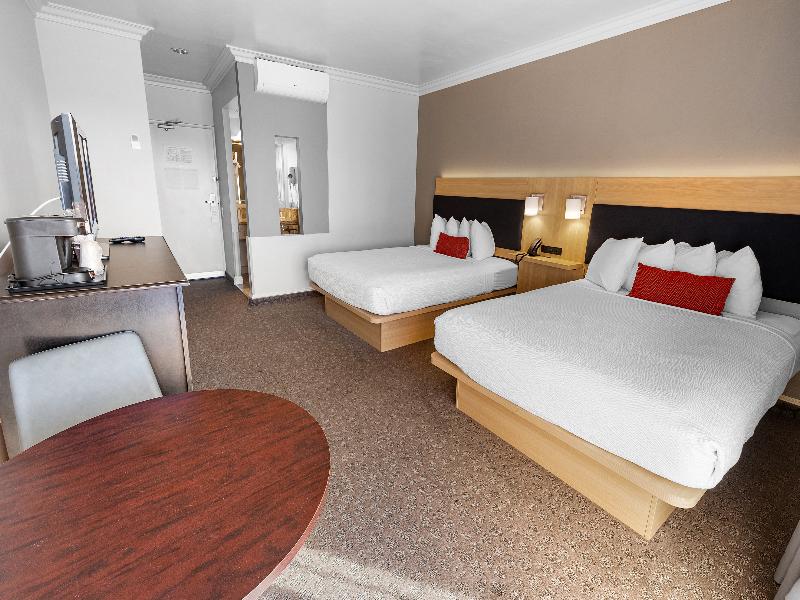 The Live Hotel image