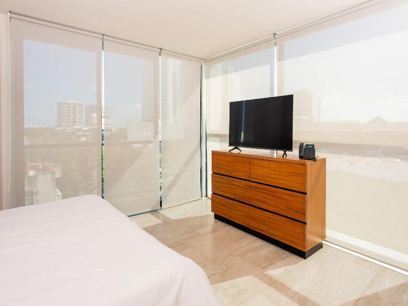 Torre Sofia image