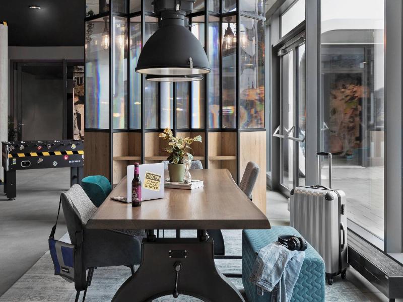 Moxy Hamburg Altona image