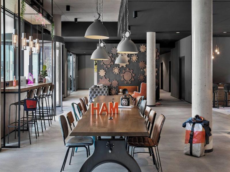 Moxy Hamburg Altona image