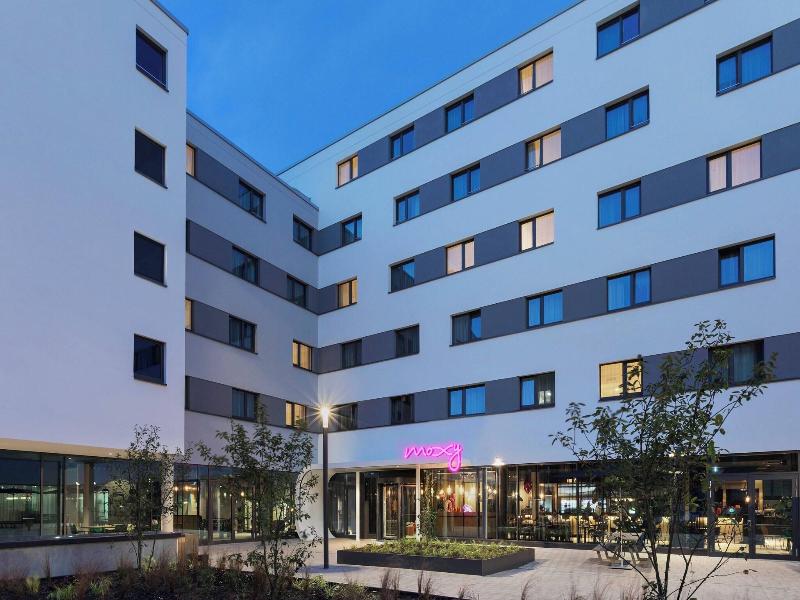Moxy Hamburg Altona image