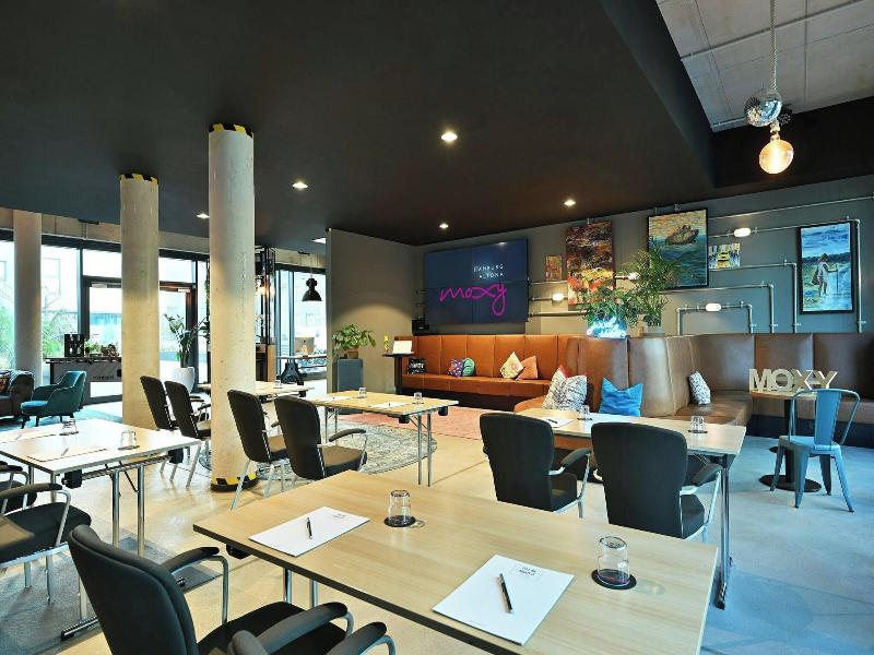 Moxy Hamburg Altona image