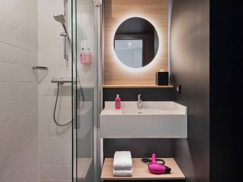 Moxy Hamburg Altona image