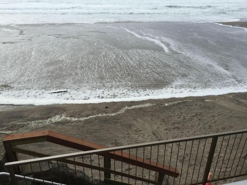 Sandcastle Beachfront Motel