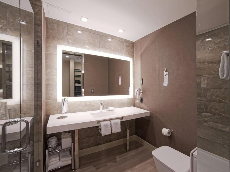 Ac Hotel By Marriott Fort Lauderdale Airport image